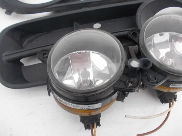 Farol de Neblina Skoda Fabia II OE 7H0 941700 C image 5