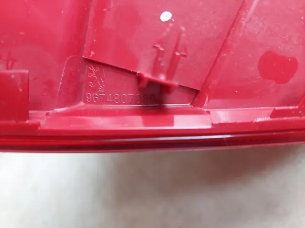 Lámpara trasera derecha - Peugeot 301 image 5