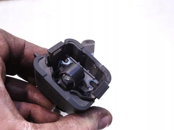 Bouchon lave-phare Mazda OE BBP3-5182X image 3