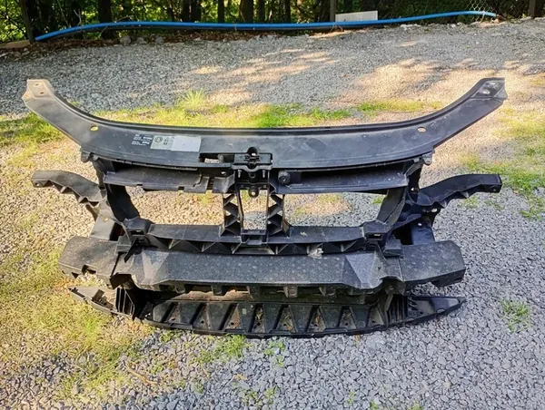 Reforço de para-choque dianteiro VW Touran I Lift image 2