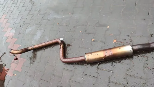 Volvo V40 2018 midden demper OEM 209813 image 3