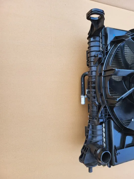 Conjunto de radiadores Audi RS6 C7 2013-2018 OEM image 3