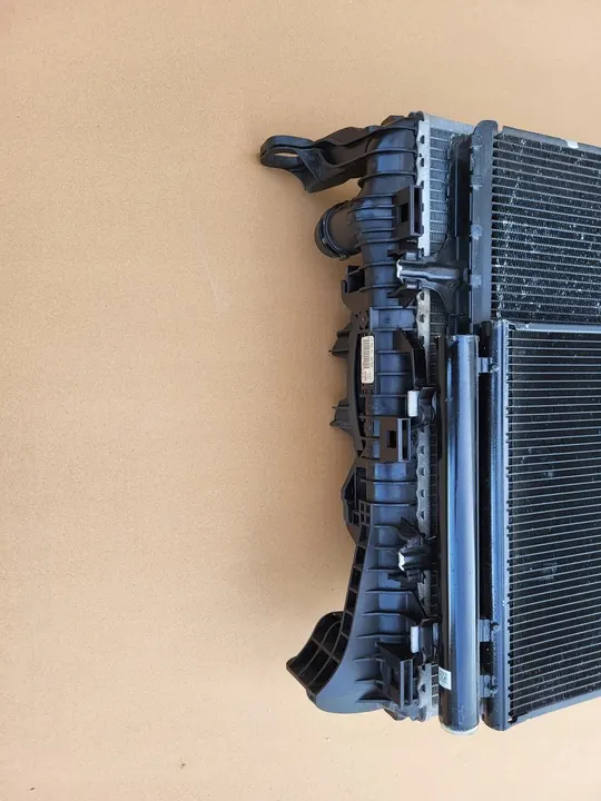 Conjunto de radiadores Audi RS6 C7 2013-2018 OEM image 5