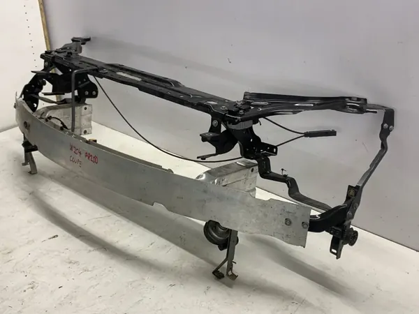 OEM A2046201195 Etupalkin vahvike Mercedes W204 image 3