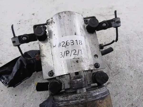 Bomba de suspensão Citroen C5 I OEM 9646052280B image 10