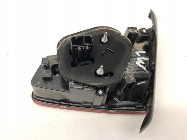 Vänster inre baklykta VW Passat B8 Sedan OEM LORK-1650-106635 image 3