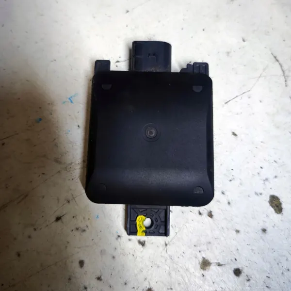 Skoda Superb III Distronic Radarsensor OEM 2Q0907685B image 2