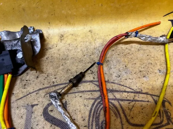 Sensor de Temperatura de Escape Renault Nissan 1.5 DCI image 3