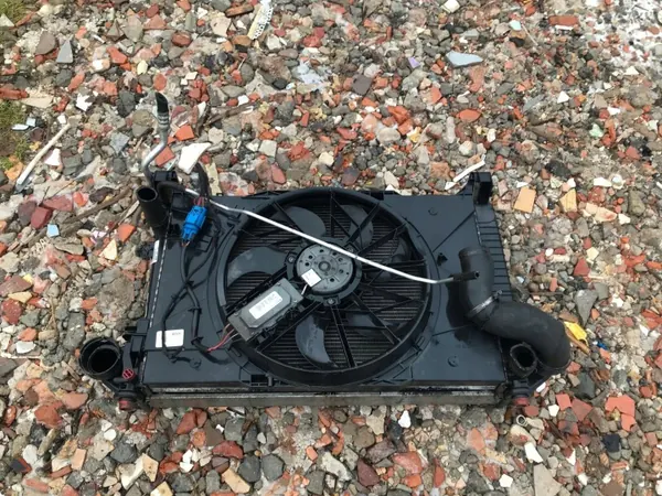 Mercedes A W169 waterradiator compleet 2.0 CDI image 2