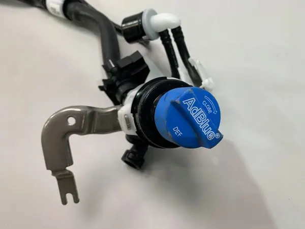 Tanque AdBlue BMW X3 G01 OEM 7390672 - Usado image 4