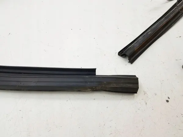 Junta puerta trasera Maserati Quattroporte 2004 OEM 300578403 image 8