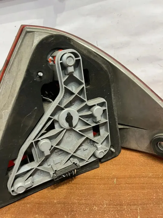 Mercedes-Benz bakpanel OEM D2932 - Begagnad image 5