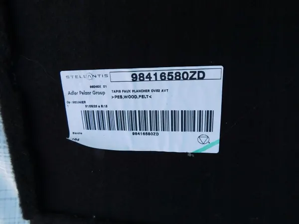 Tapis de coffre OEM 98416580ZD pour Astra VI L Break 2025 image 3