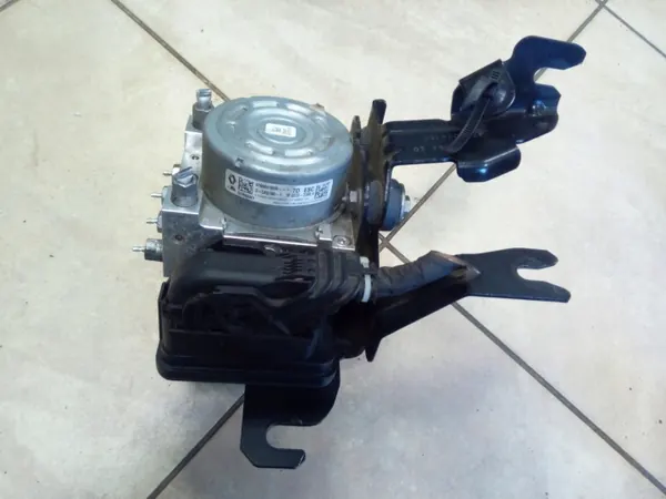 ABS-pomp OEM 476604105R voor Dacia Sandero Stepway III image 2