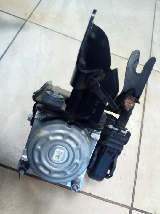 ABS-pomp OEM 476604105R voor Dacia Sandero Stepway III image 5