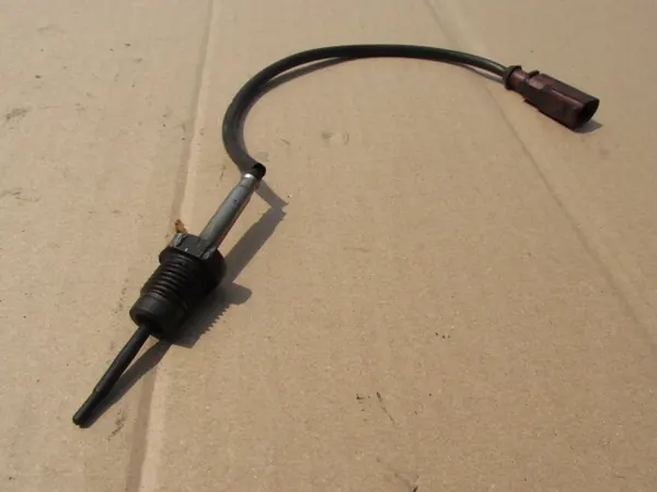 Sensor de temperatura de escape Audi Q5 I 8R 2.0 TDI 03L906088DR image 3