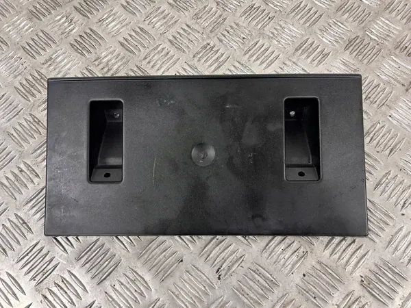 Cadre de plaque d'immatriculation arrière Maserati Quattroporte OEM 670010557 image 2