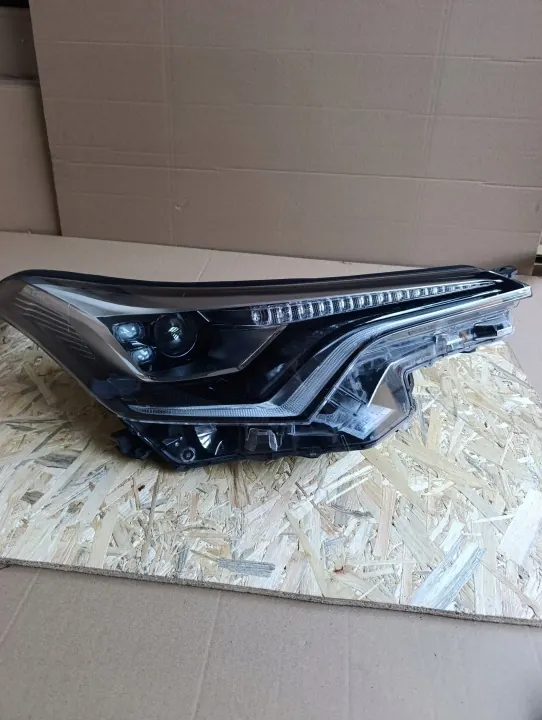 Faro Derecho Toyota C-HR OEM NJHUY 2016-2019 image 2