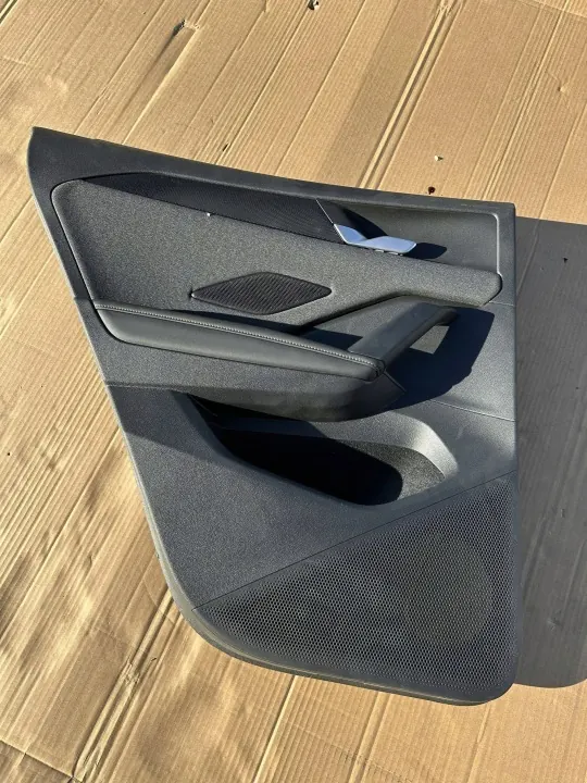 OEM 571867968 VW Tiguan III Läderklädsel Dörr Vänster Bak image 2