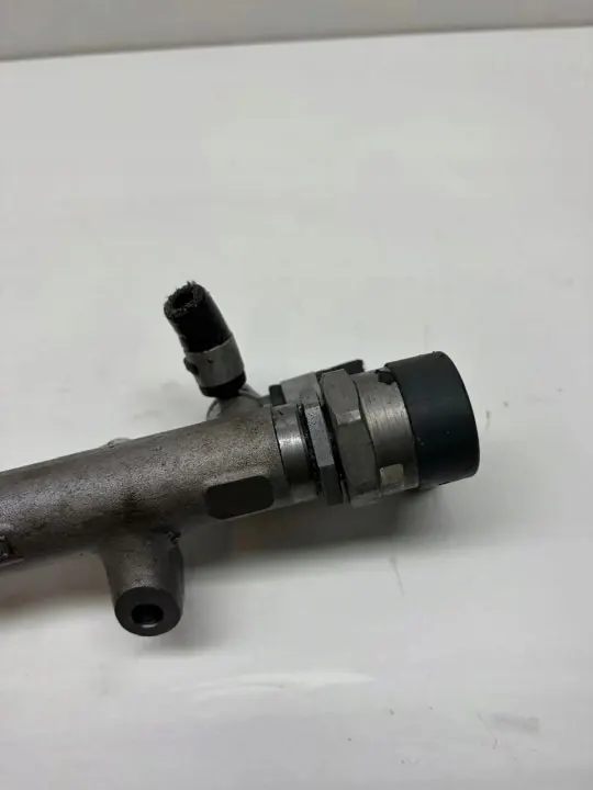 Rail d'injection Audi A6 C6 3.0 TDI OEM 059130090AH image 8