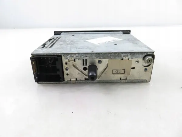 Radio usado OEM 1J0035152F para VW Passat B5 FL image 4