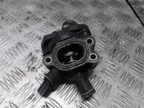 Carcasa de Termostato Volvo V50 T5 2.5T image 2