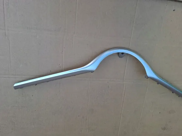 Toyota OE 53121-0D250 grille trim / protection image 2