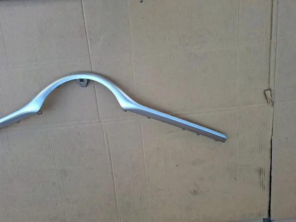 Toyota OE 53121-0D250 grille trim / protection image 3