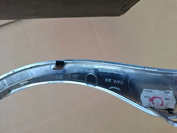 Toyota OE 53121-0D250 grille trim / protection image 9