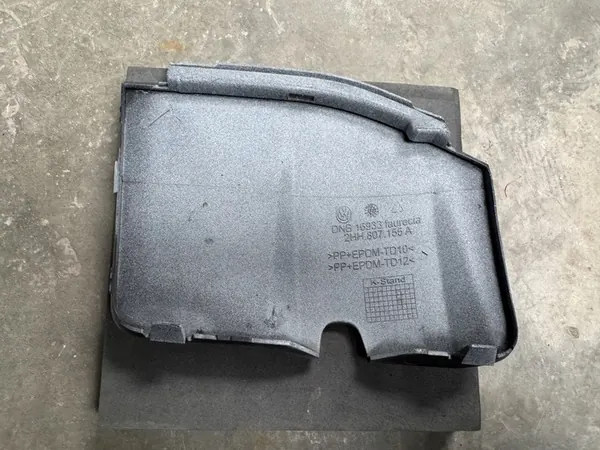 VW Amarok I 09- Tappo Paraurti Anteriore Deep Black LC9X image 3