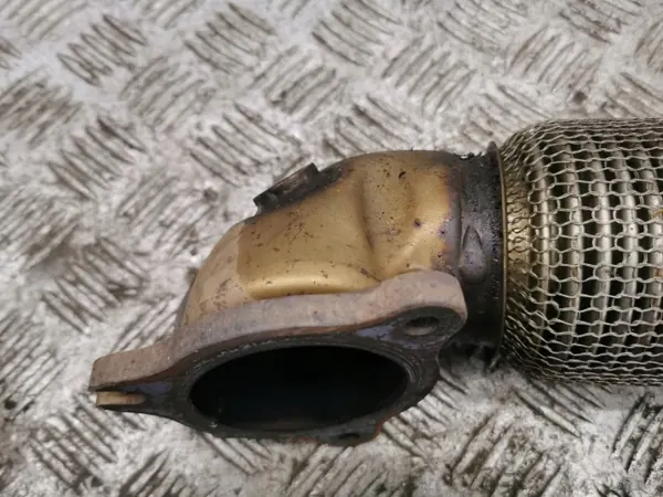 Mercedes Abgasschlauch OEM AMD184434 - Gebraucht image 3