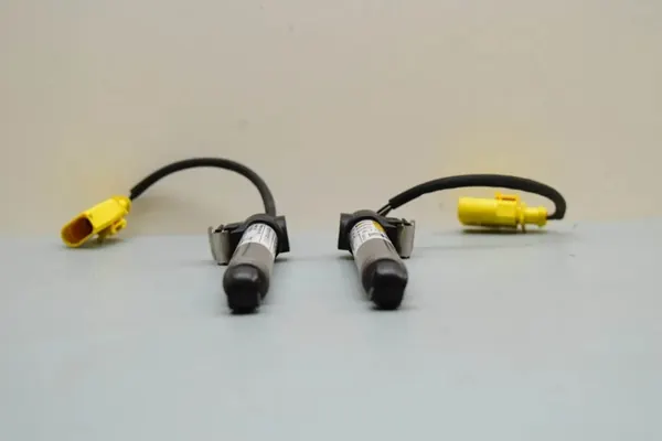 Huvudgångsbehållare AUDI Q5 (FY) 80A823823D image 2