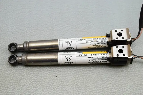 Huvudgångsbehållare AUDI Q5 (FY) 80A823823D image 9