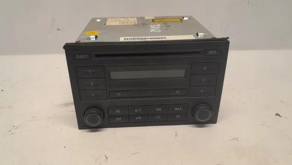 VW Fox Fabrieksradio OEM 5E3765825M - Gebruikt image 2