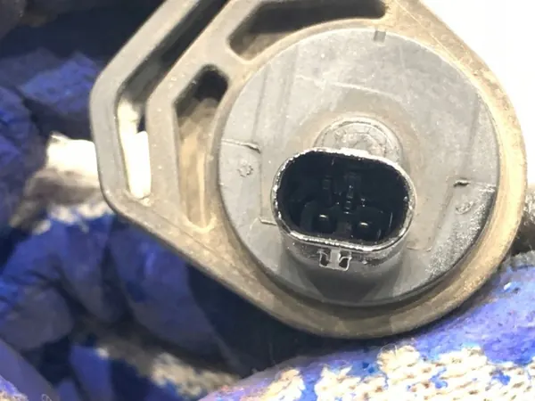 Kraftstoffdampfventil OEM A0009975012 für Mercedes W176 image 3