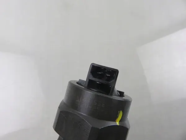 Bosch Einspritzpumpe OEM 038130073J Gebraucht image 3