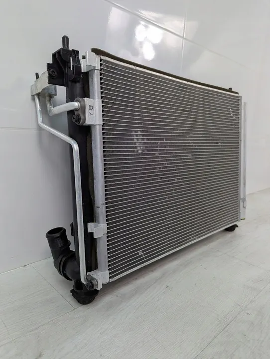 Kia Water Radiator 25310H8400 image 2