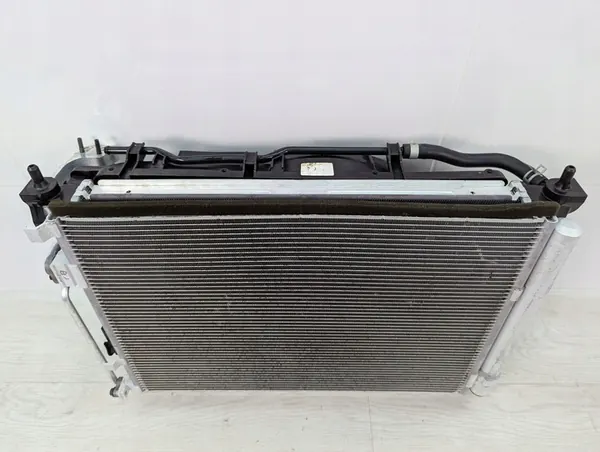 Kia Water Radiator 25310H8400 image 4