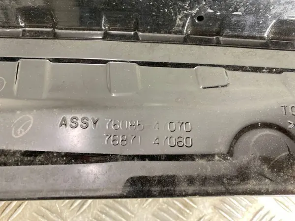 Spoiler de porta-malas OEM 7608547070 Toyota Prius 2014 image 6