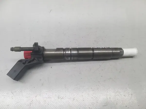 Inyector de combustible Mercedes-Benz W205 C220 2.2 CDI A6510702987 image 2