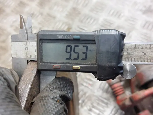 OEM TARCZE HAMULCOWE TYŁ + ZACISKI TOYOTA AVENSIS T25 image 7