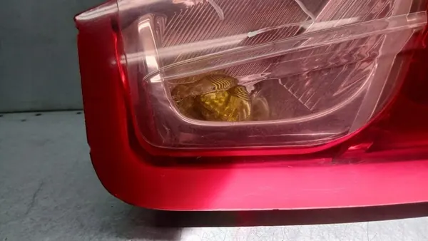 Luz trasera izquierda Fiat Grande Punto image 2