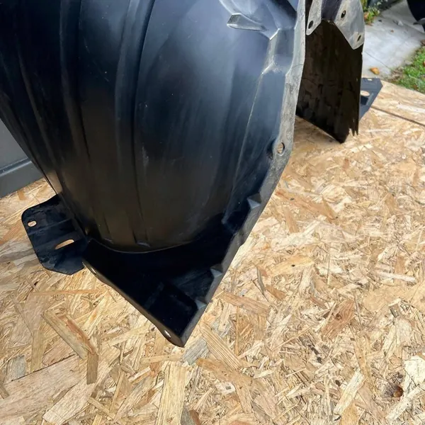 Nissan Qashqai J10 Oikea Etulokasuoja OEM 63843EY10A image 2