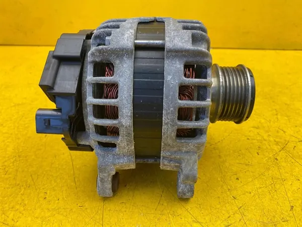 Skoda Fabia III 1.4D Generaattori 04B903023B image 2