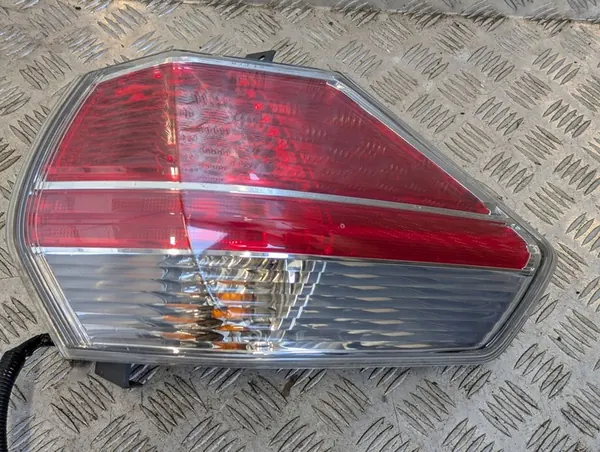 Nissan X-Trail T32 2014-2017 Höger bakljus image 5