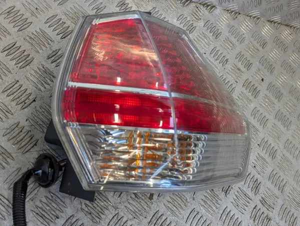Nissan X-Trail T32 2014-2017 Höger bakljus image 6