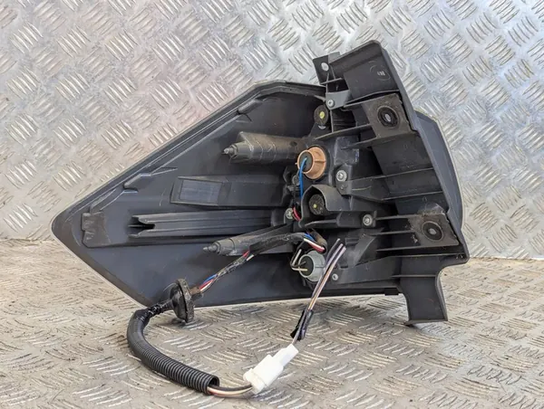 Nissan X-Trail T32 2014-2017 Höger bakljus image 8