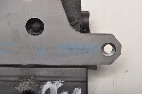 VOLVO S40 II V50 Baklucka Lås 4 Pin 31335047 image 2