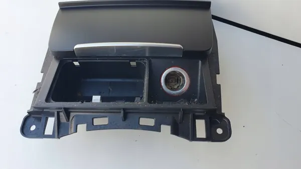 Audi A4 B8 Aschenbecher OEM 8k0857951 - Gebraucht image 3