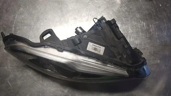 VOLVO XC60 LIFT XENON OIKEA AJOVALO image 2